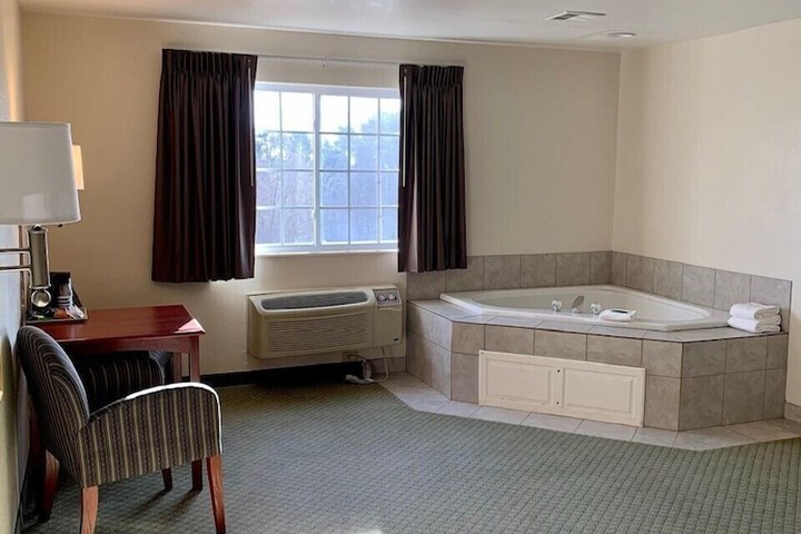 Standard King Bed Accessible (1 of 9)
