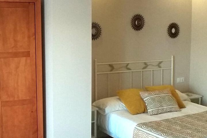 Room 2 of 44