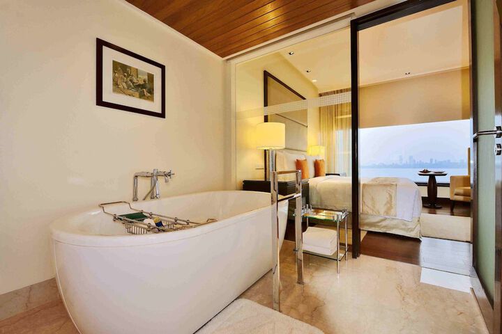 Room 106 of 150