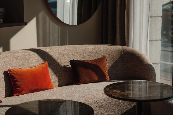 Lounge 59 of 63
