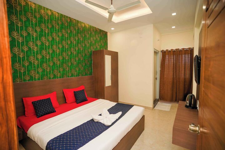 Room 6 of 23
