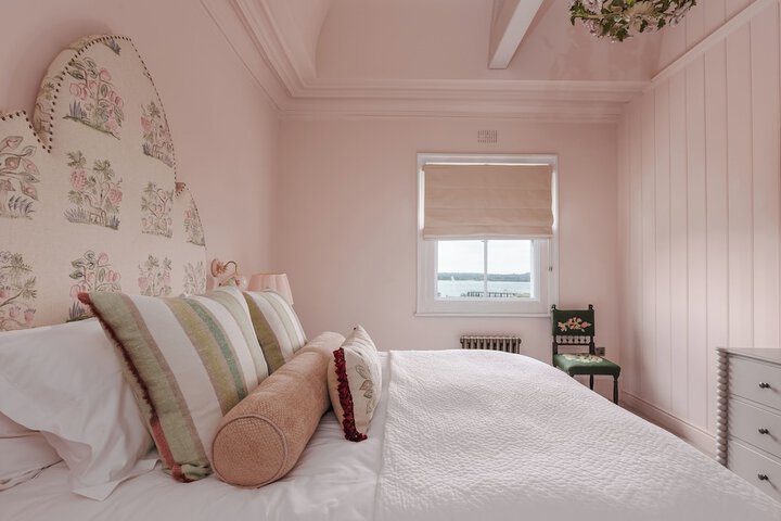Room 6 of 48