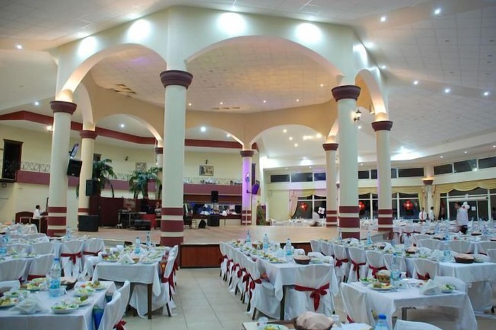 Ballroom/Hall 42 of 62