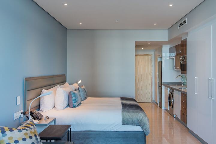 Room 5 of 210