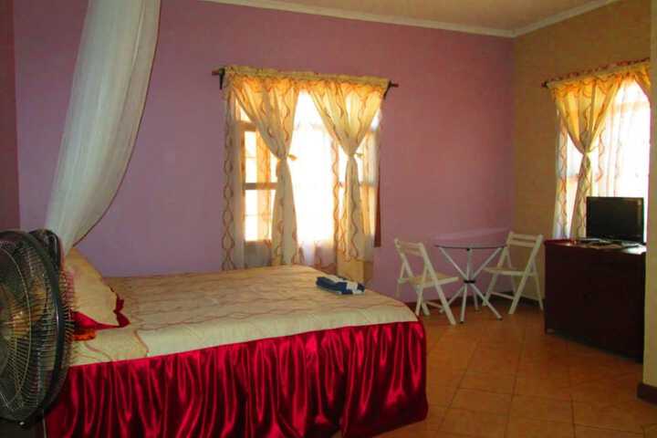 Room 4 of 15
