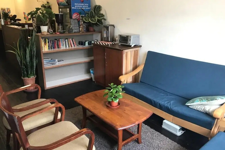Room 9 of 15