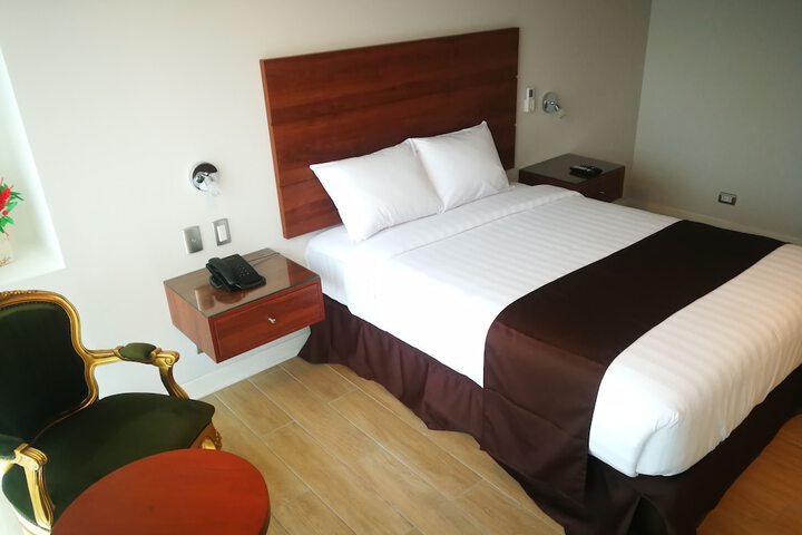 Room 26 of 47