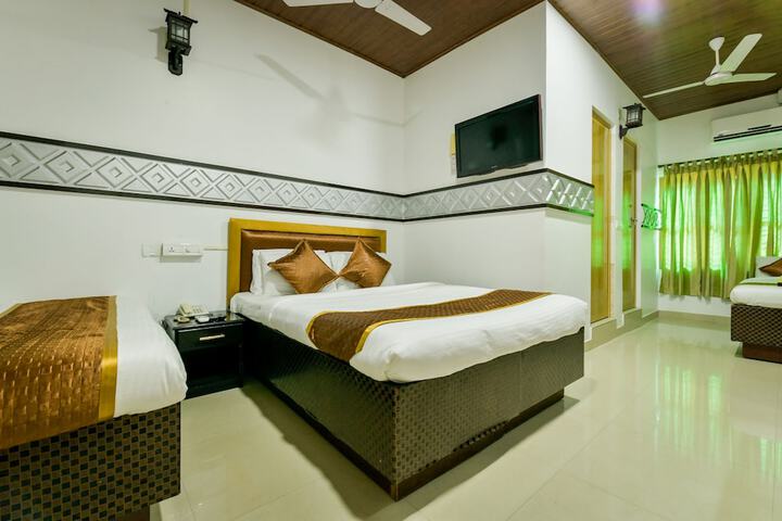 Room 8 of 27