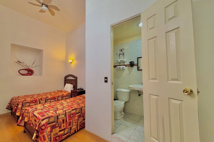 Room 12 of 47