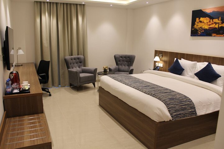 Room 10 of 17