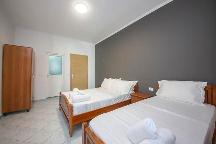 Room 36 of 74