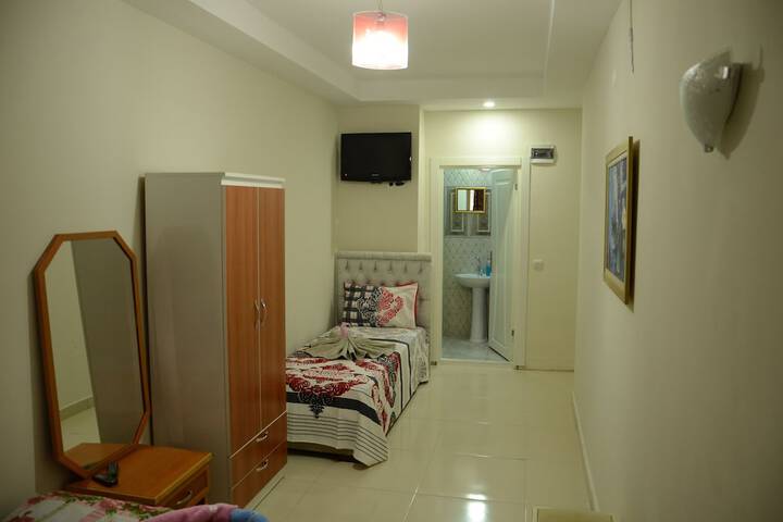 Room 26 of 43