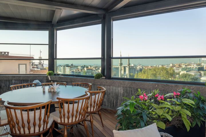 Terrace/Patio 58 of 59