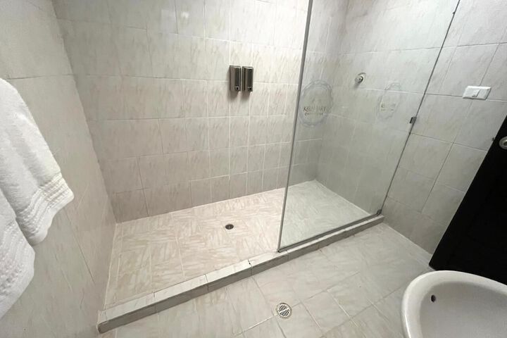 Room 8 of 20
