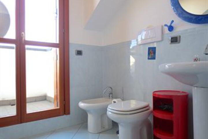 Room 9 of 159
