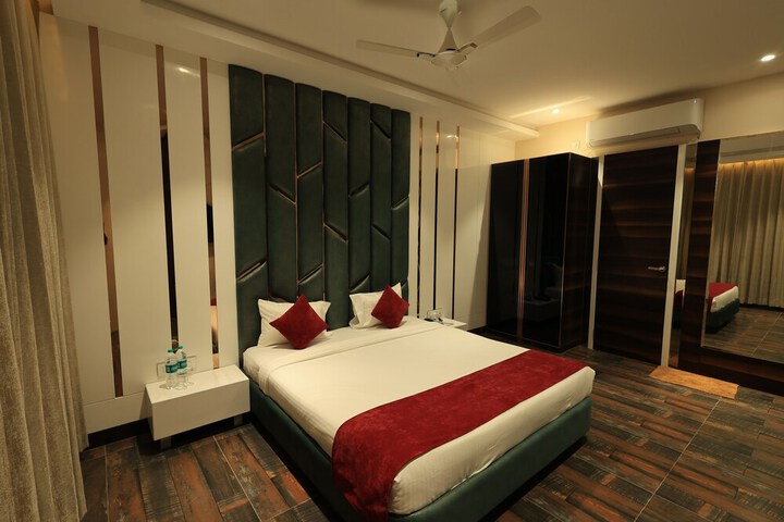 Room 48 of 75