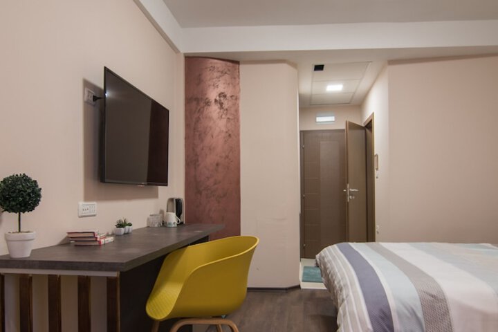 Room 26 of 45