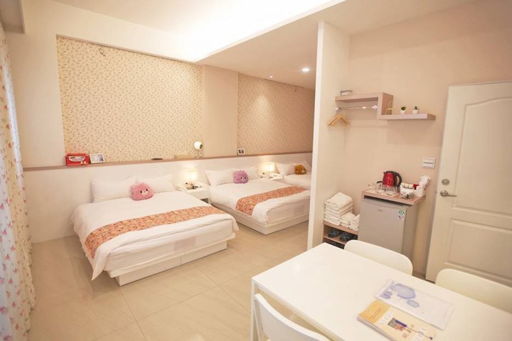 Room 7 of 8