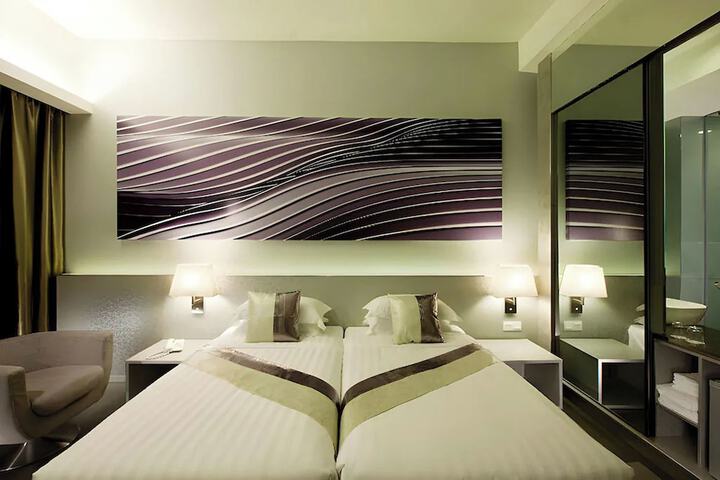 Room 47 of 118