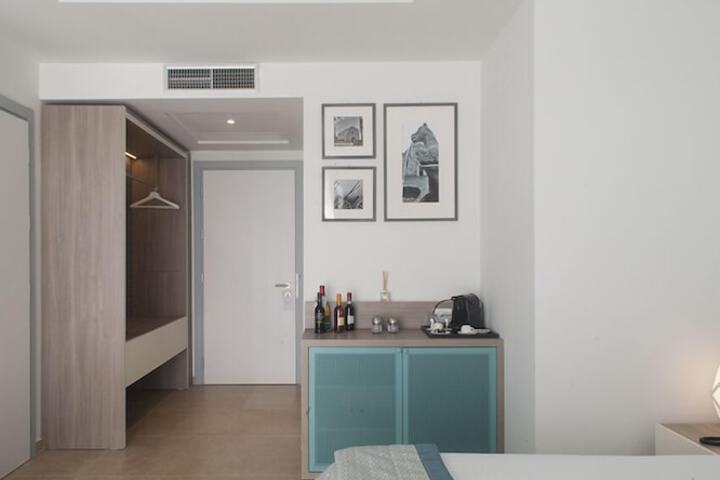 Room 14 of 74