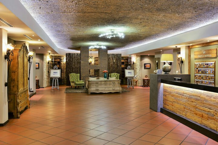 Hotel 2 of 77