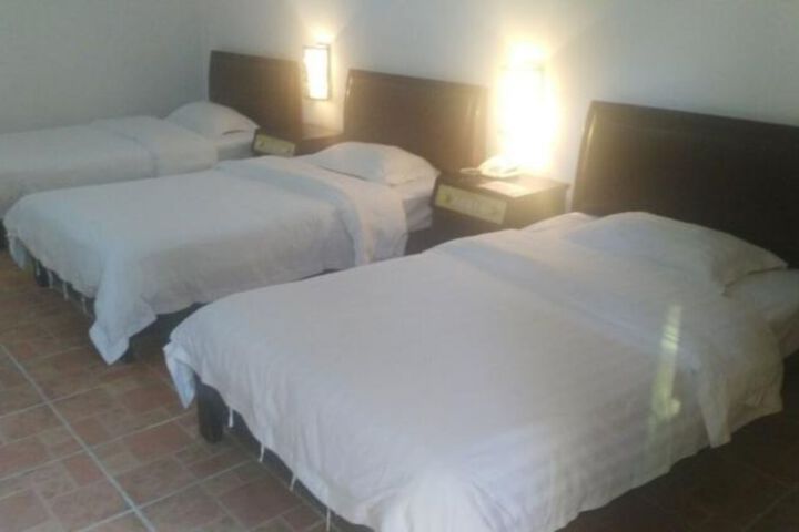 Room 7 of 14