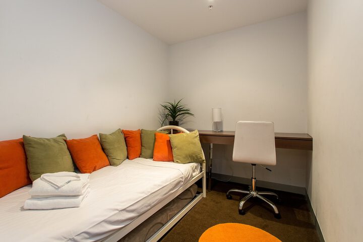 Room 7 of 15
