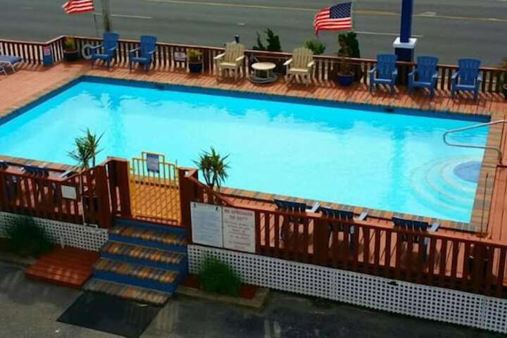 Pool 16 of 21
