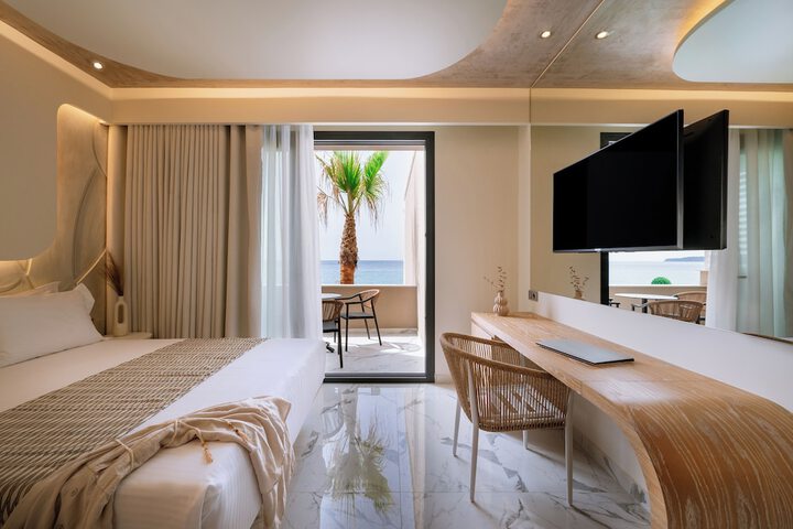 Room 10 of 33