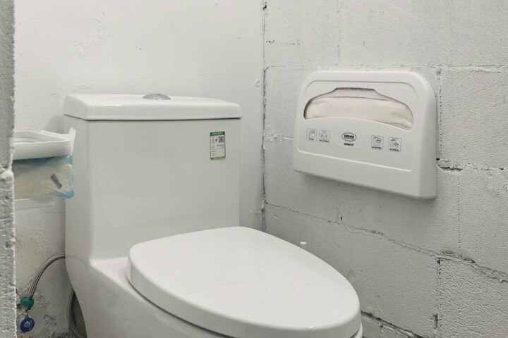 Room 157 of 223