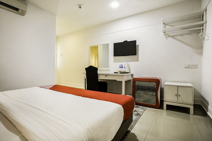 Room 7 of 36