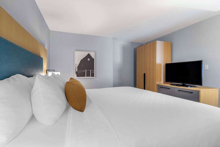 Room 12 of 44