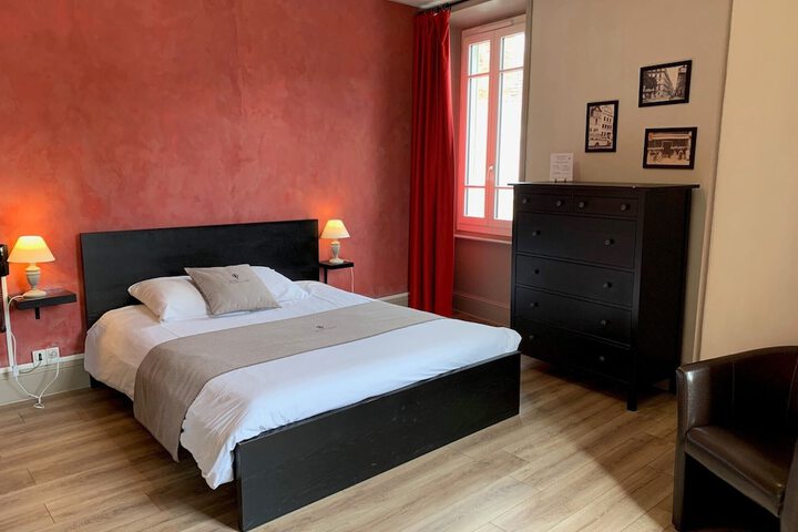 Room 7 of 27