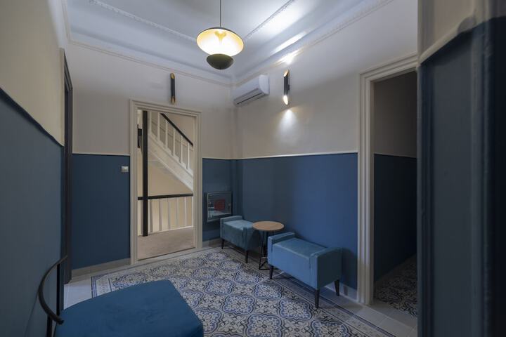 Ballroom/Hall 39 of 58