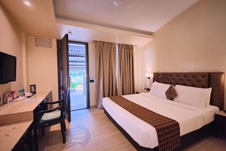 Room 14 of 119