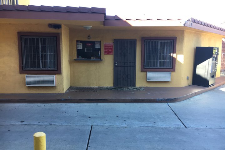 Property Grounds 32 of 37