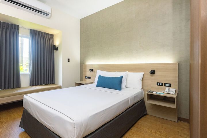 Room 8 of 46