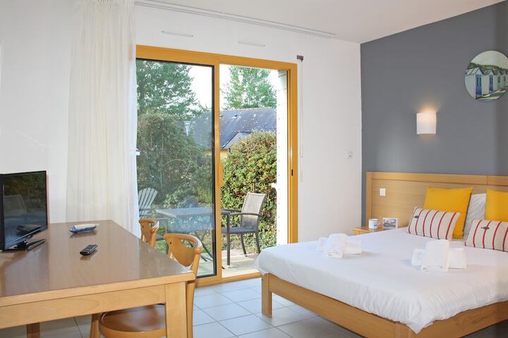 Room 4 of 27