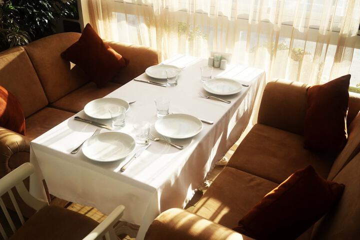 Dining 33 of 63