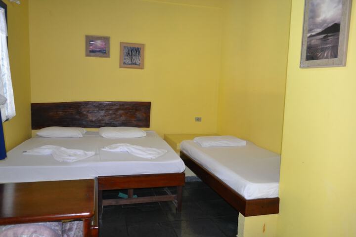 Room 2 of 31