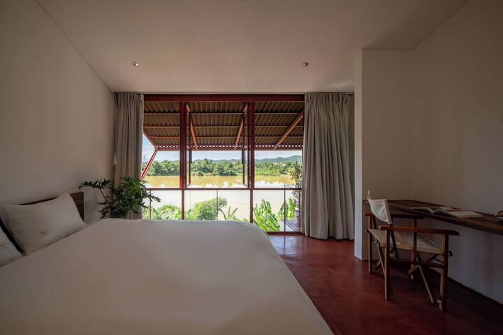 Room 10 of 53