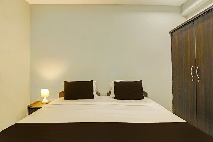 Room 4 of 23