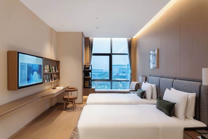 Room 12 of 56