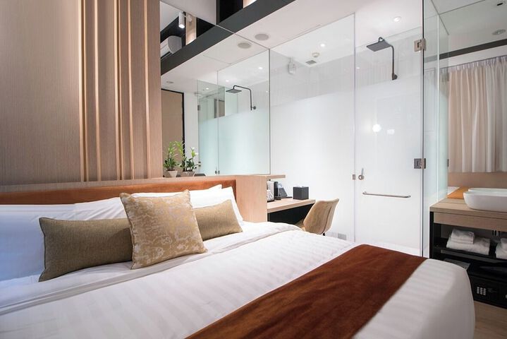 Room 6 of 26