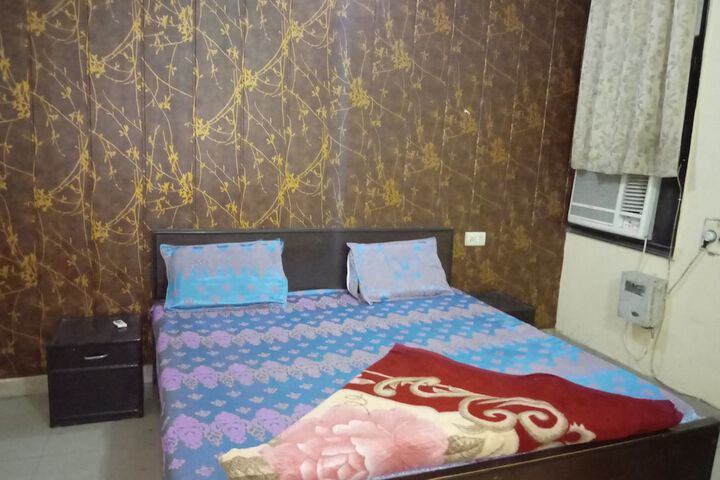 Room 5 of 20