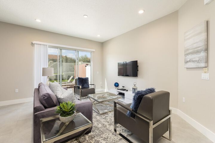 Room 2 of 32