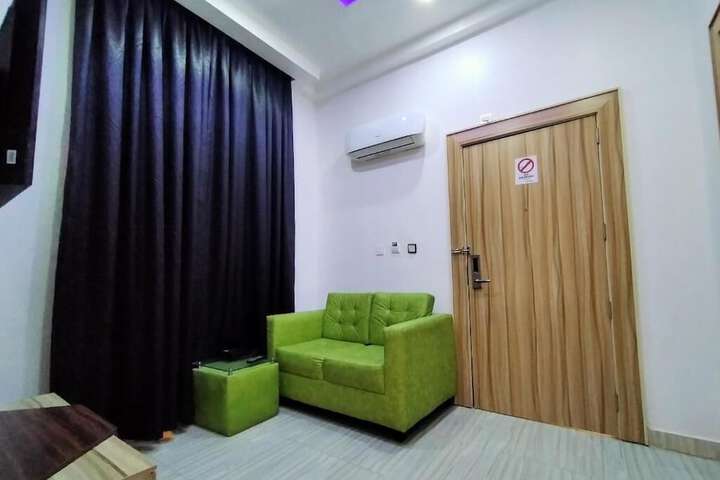 Room 46 of 79