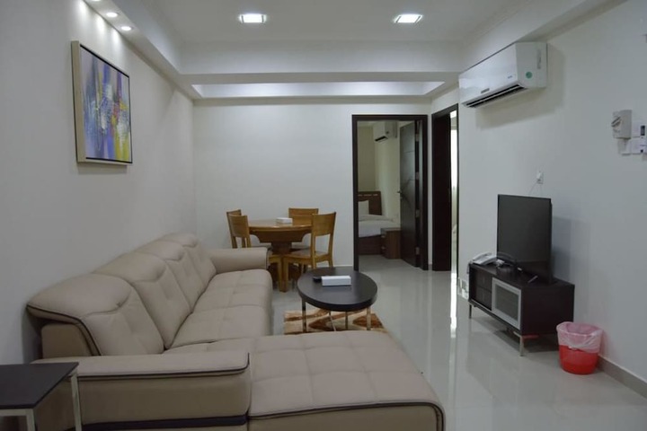 Room 8 of 10