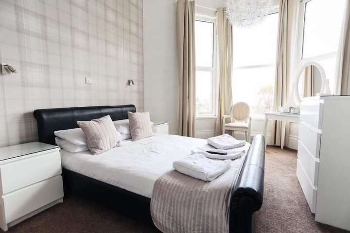 Room 4 of 46