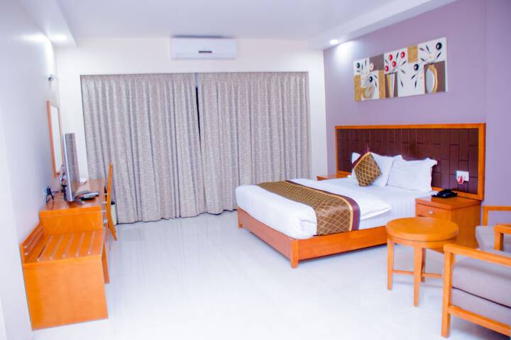 Room 13 of 47